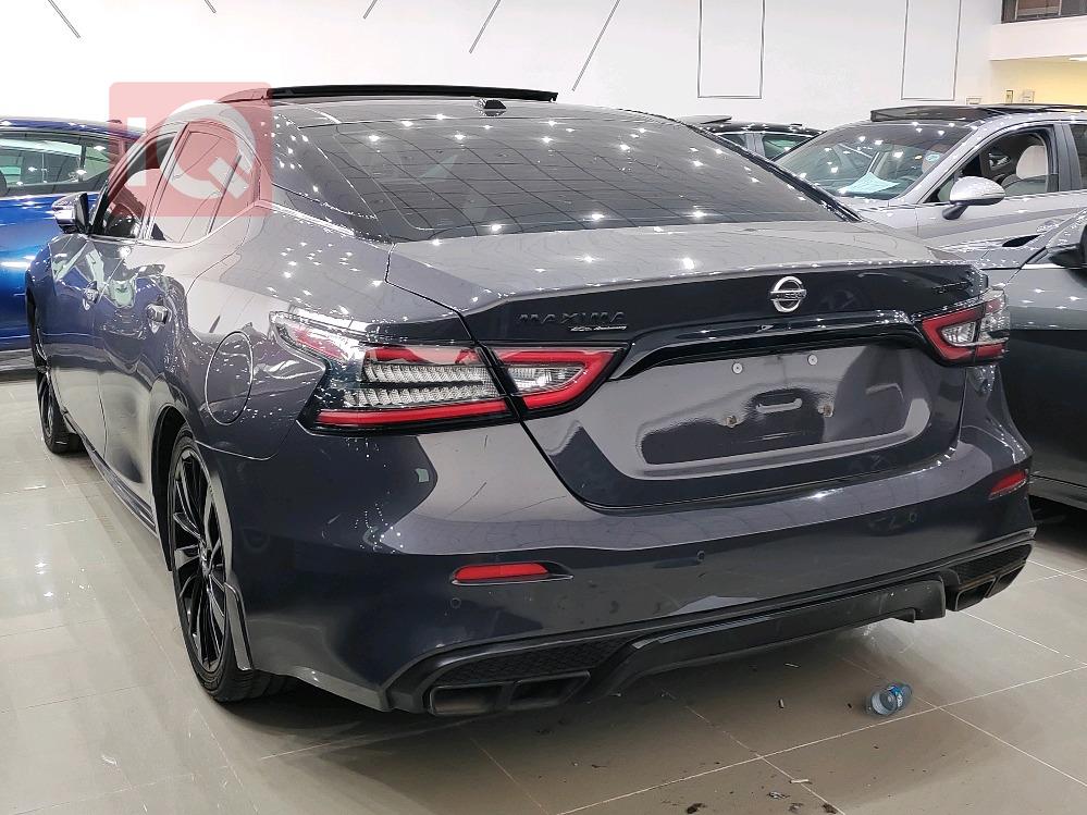 Nissan Maxima